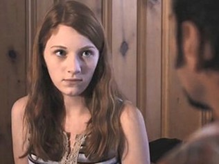 Мать за деньги разрешила изнасиловать 16-летнюю дочь