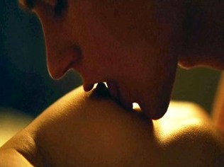 Запретные отношения 40-летней учительницы физкультуры и 16-летнего ученика